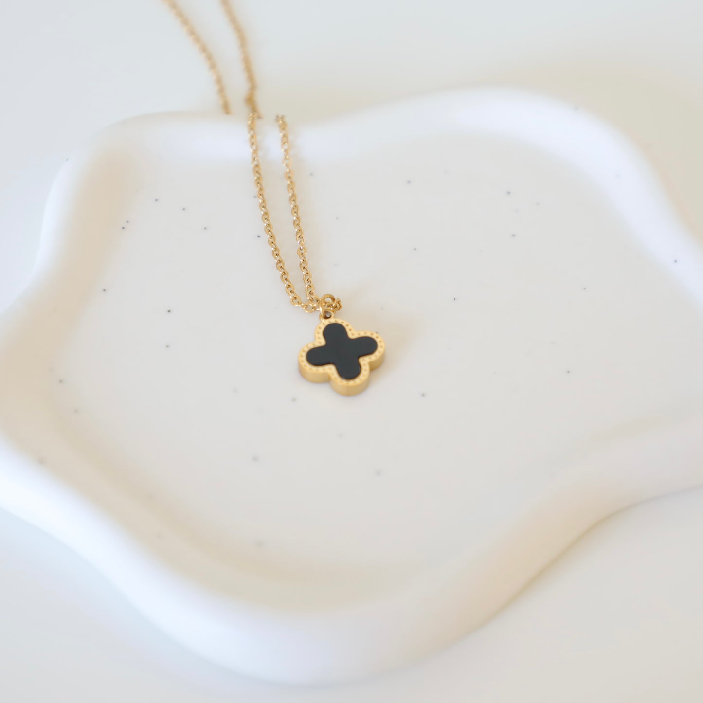 Classic Clover Pendant Two-Side Iris Necklace