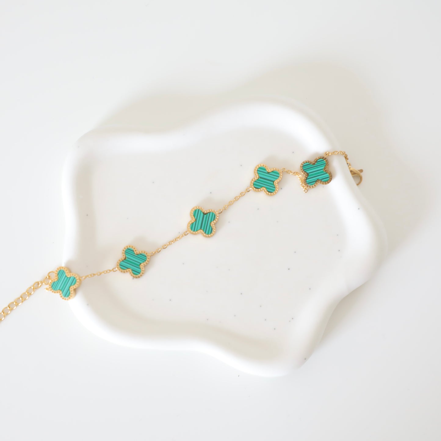 Classic Clover Pendant Iris Bracelet